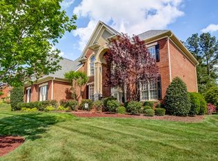 7214 Stonehaven Dr, Waxhaw, NC 28173