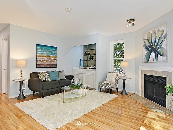 4th image of 4204 Factoria Blvd SE APT E1