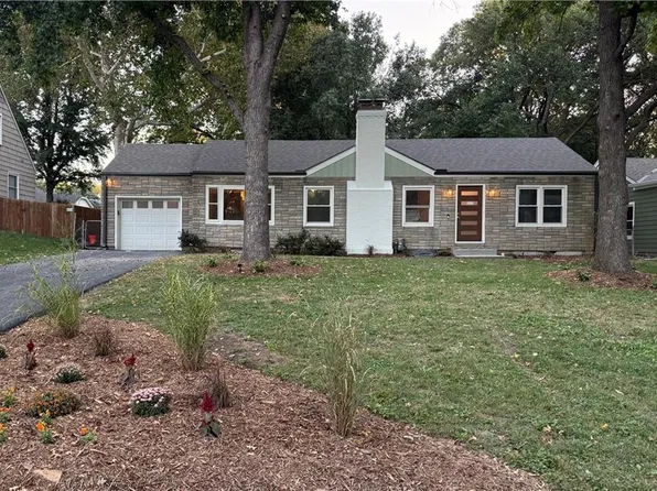 5041 Clark Dr, Roeland Park, KS 66205