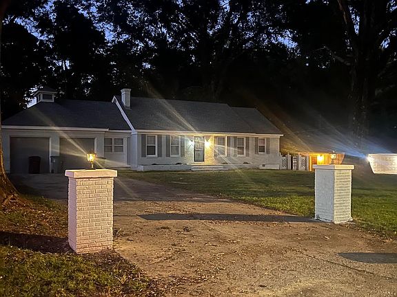 2nd image of 944 Twinkle Town Rd