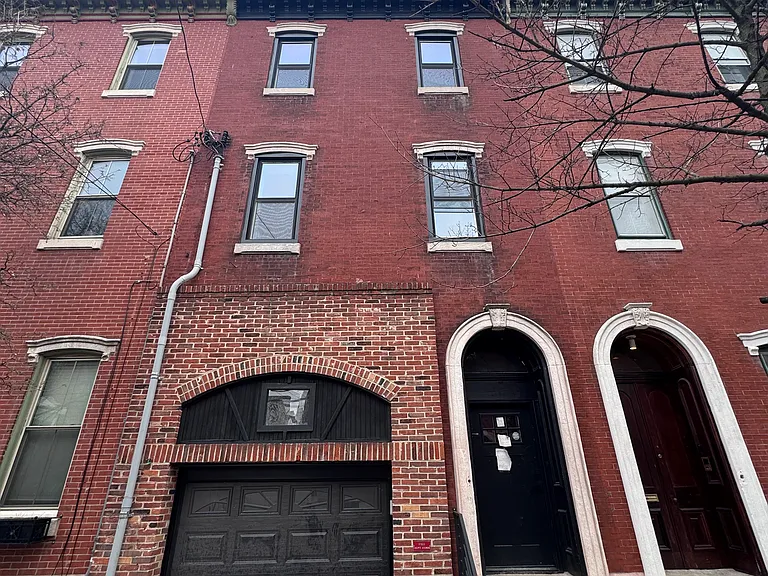 647 N 16th St #1B — Photo 6