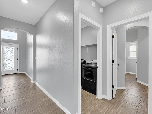 3rd image of 12916 Runway Ave