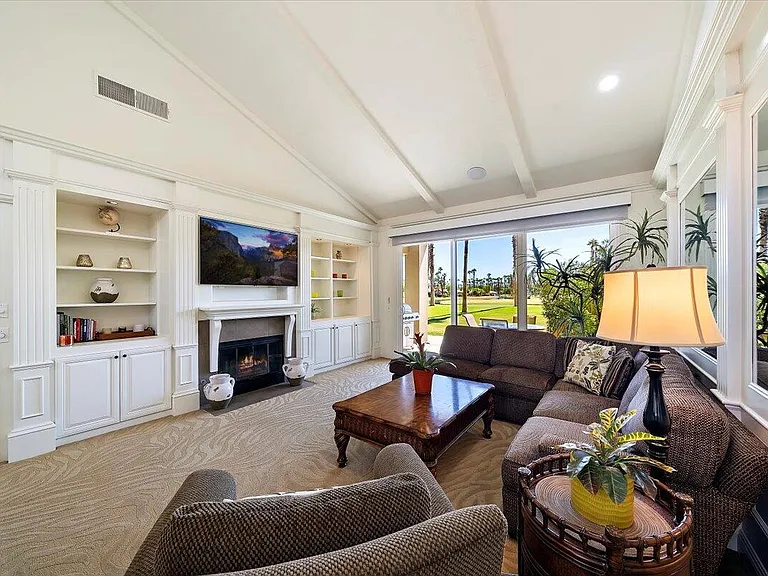 38615 Palm Valley Dr — Photo 22