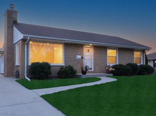 5415 N Lydell Ave, Glendale, WI 53217