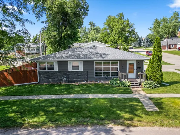 703 W 2nd St, Madrid, IA 50156