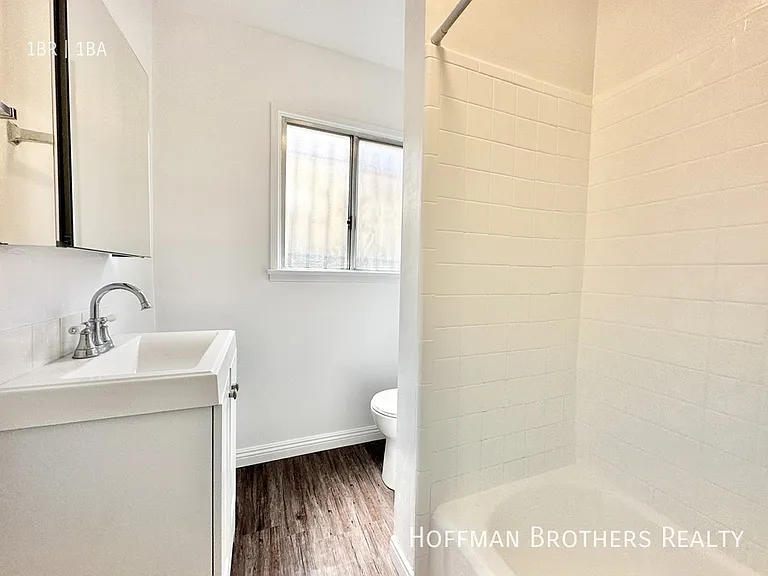 1841 S Curson Ave #D — Photo 10