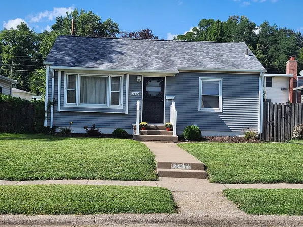2652 Whitewood Ave, Davenport, IA 52802