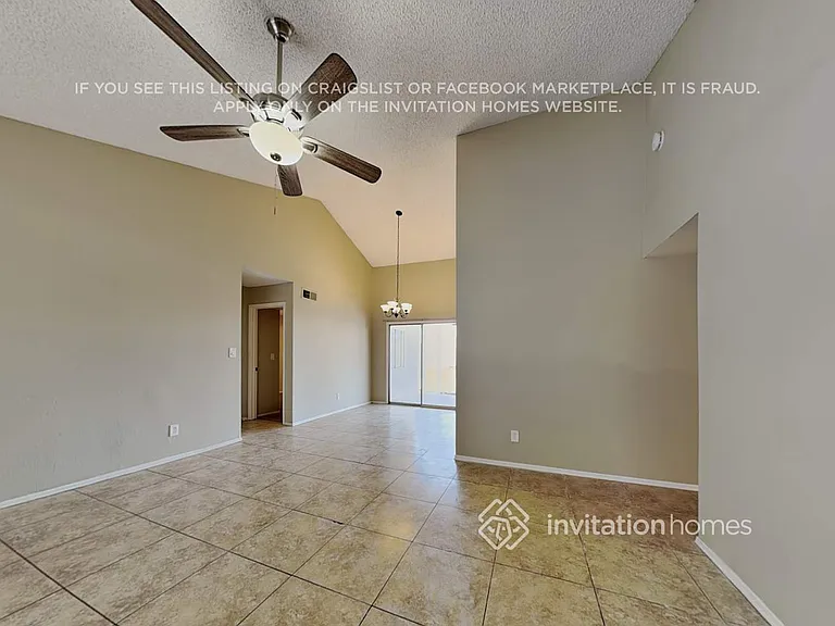 1102 E Utopia Rd — Photo 3