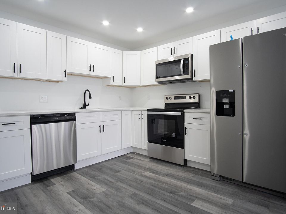 1st image of 2541 S Clarion St #2