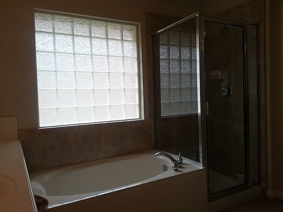 5th image of 536 Thoreau Trl