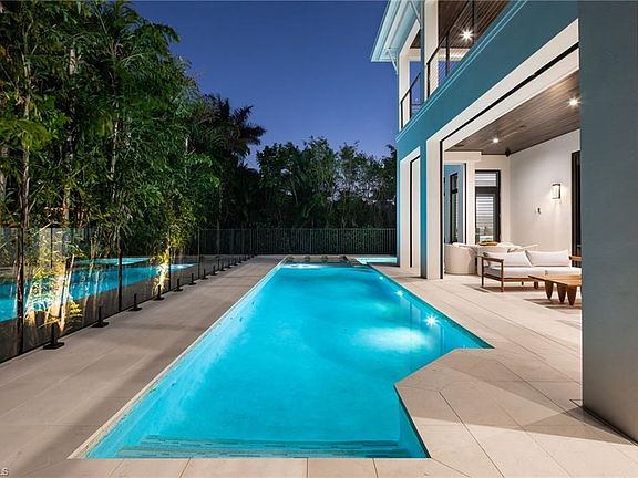 4th image of 3636 Crayton RD