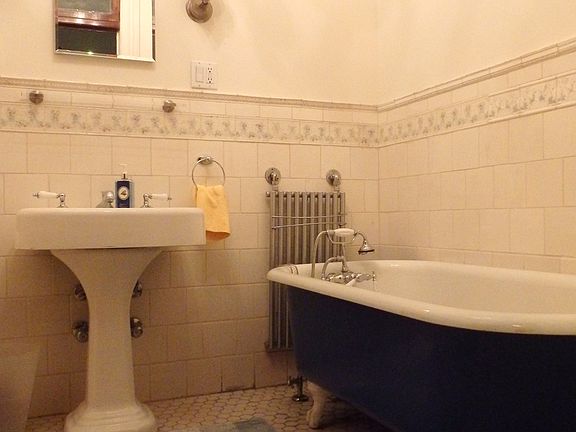 Original clawfoot tub