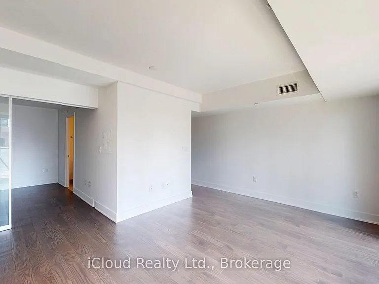 955 Bay St #2818 — Photo 13