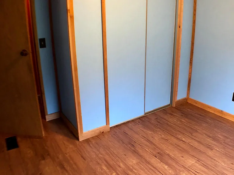 2nd bedroom.