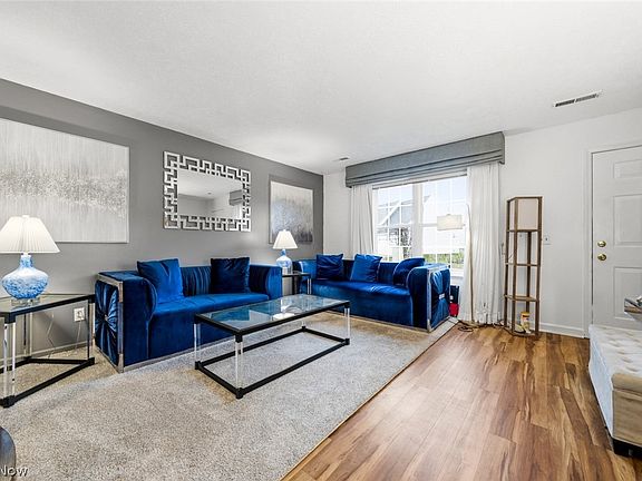5th image of 37608 Sturbridge Ln