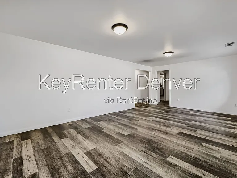 6313 Pierson St — Photo 10