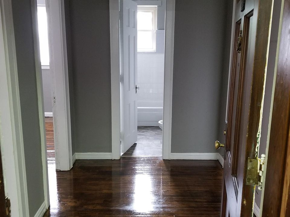 1st image of 522 W Adams St APT 306