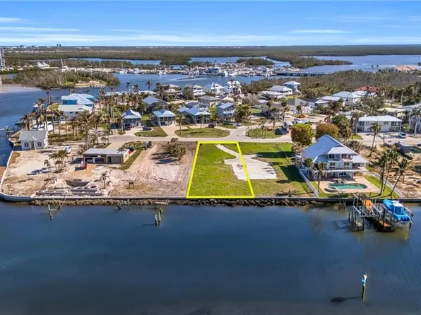 922 San Carlos DR, FORT MYERS BEACH, FL 33931