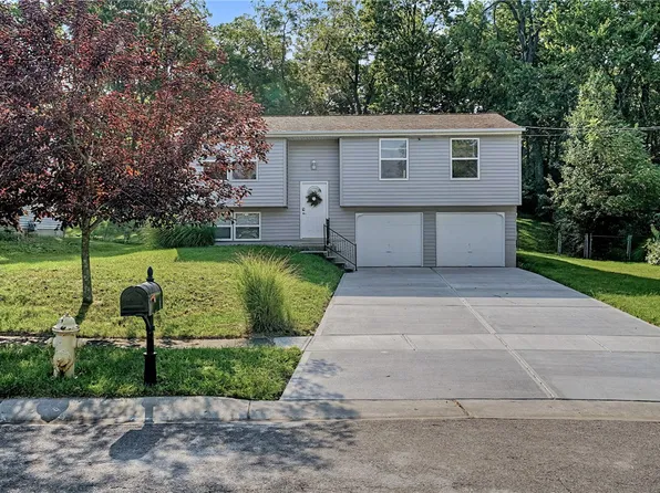 2933 Greenbrook Ln, Cincinnati, OH 45251
