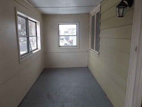 2nd image of 3325 Ely Ave