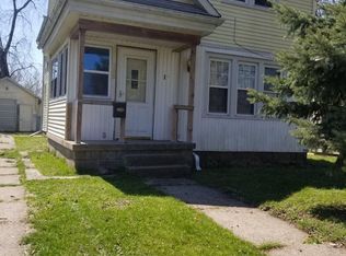 753 11th Ave S, Clinton, IA 52732