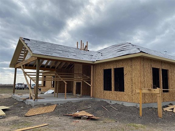 3rd image of 126 Longhorn Dr