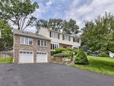 2 Timberline Dr, Wayne, NJ, 07470