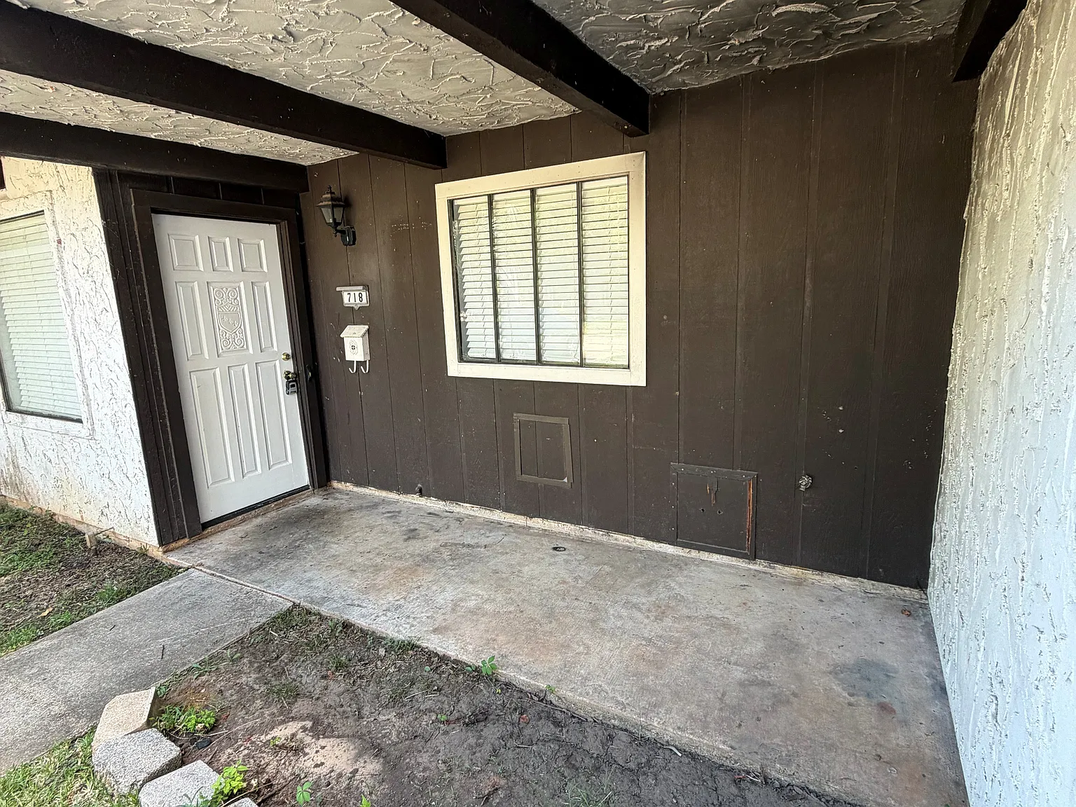 2 bed, 1.5 bath, 1200 sqft, $1,200 — Photo 3