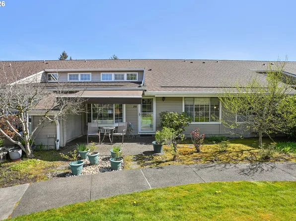 13775 SW Scholls Ferry Rd APT 208, Beaverton, OR 97008