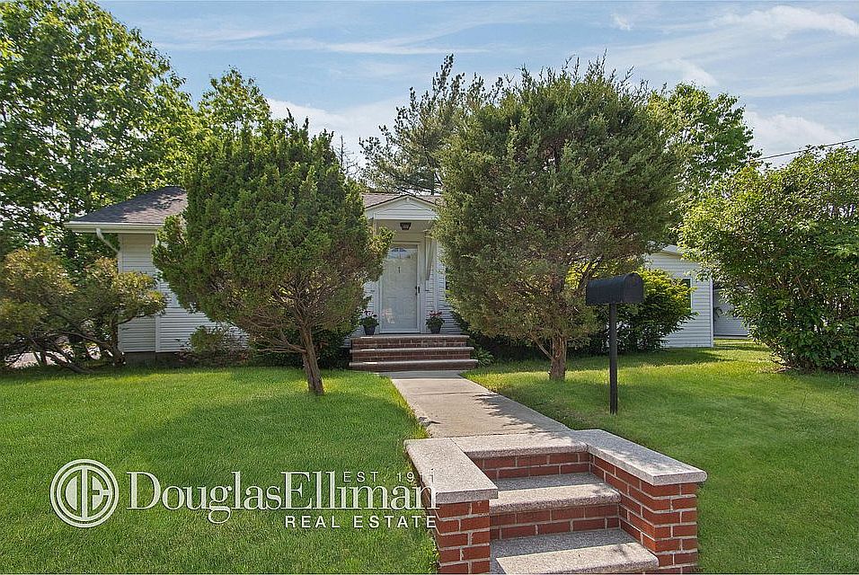 1st image of 1 Woodbury Way
