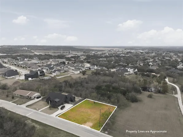 13854 Harbor Dr, Woodway, TX 76712