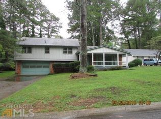 962 Vineyard Cir, Stone Mountain, GA 30083