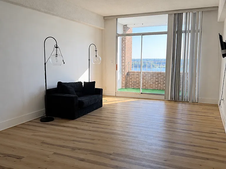14 Lockwood Dr #9K — Photo 3