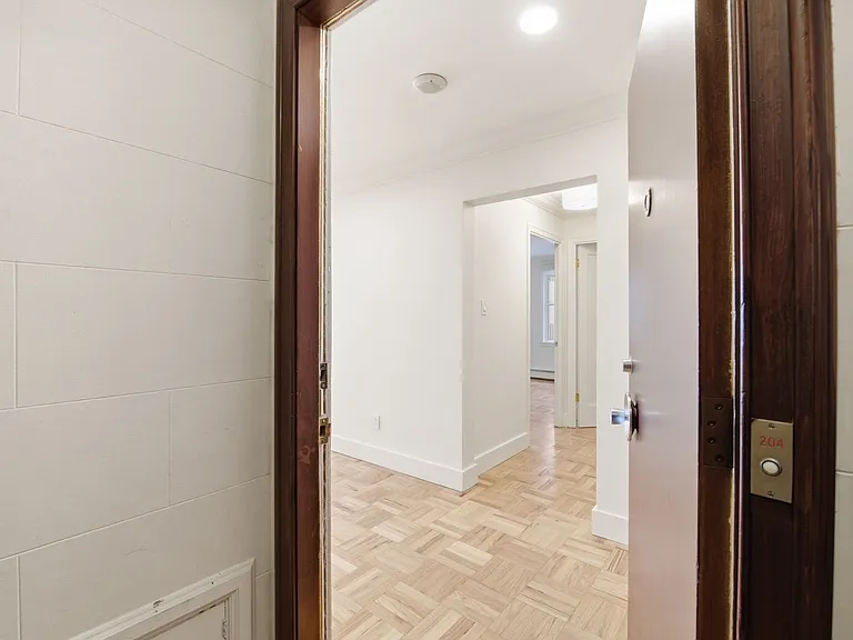 1310 Jones Street — Photo 81