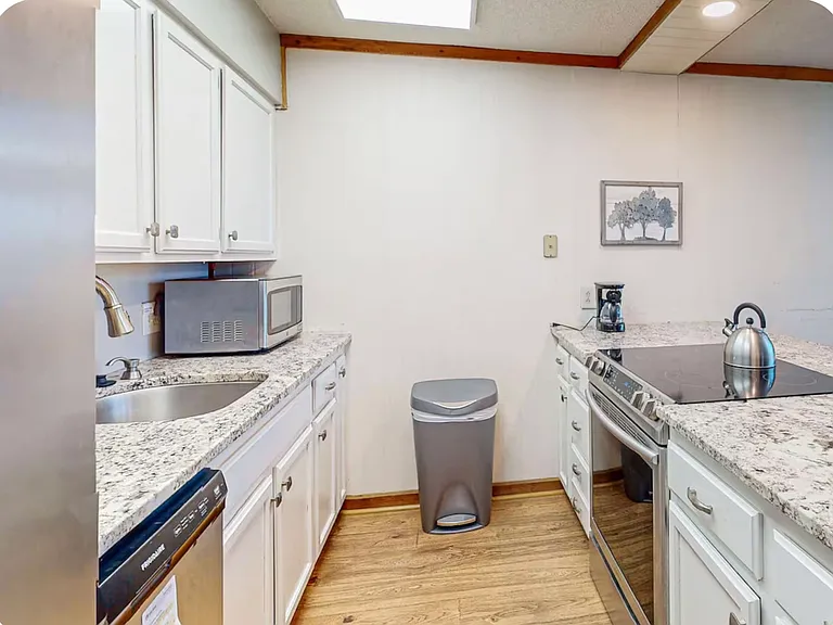 395 Skyleaf Dr #C-15 — Photo 10