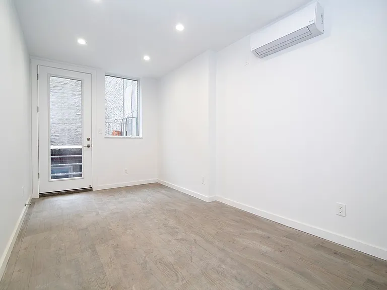 52 Ludlow St #GARDEN — Photo 11