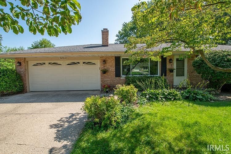 1st image of 54704 Holiday Dr