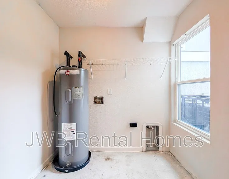 8441 McGirts Village Ln — Photo 11