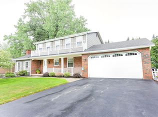 180 Troutbeck Ln, Rochester, NY 14626