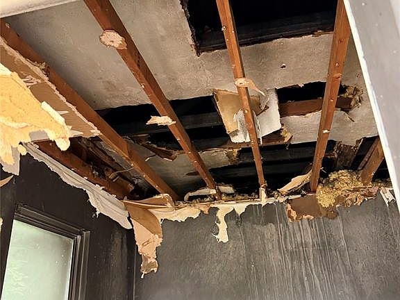 5th image of 1421 NW 7th St