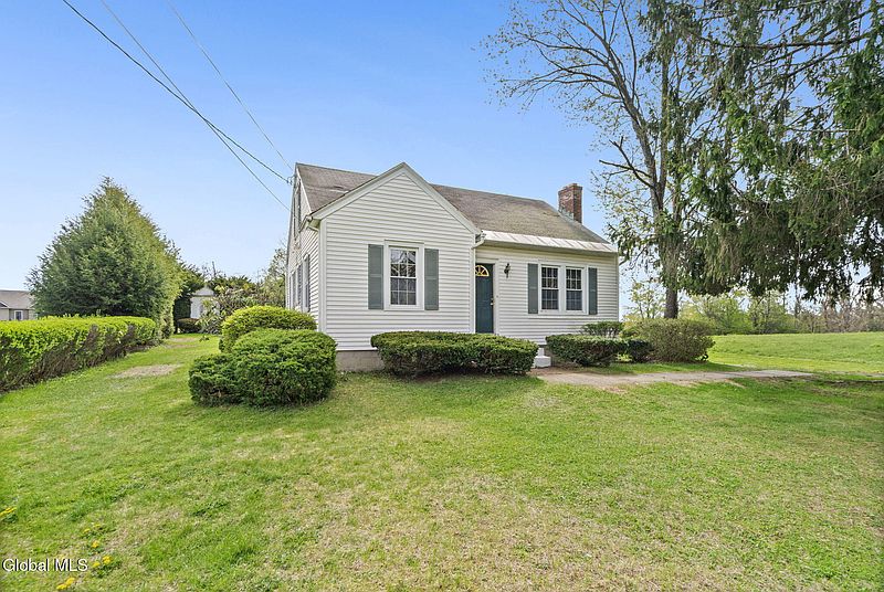 2nd image of 926 Saratoga Road