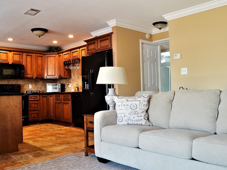 1st image of 5146 Beach Dr SE