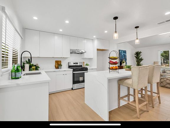 5th image of 3433 Spartan Way