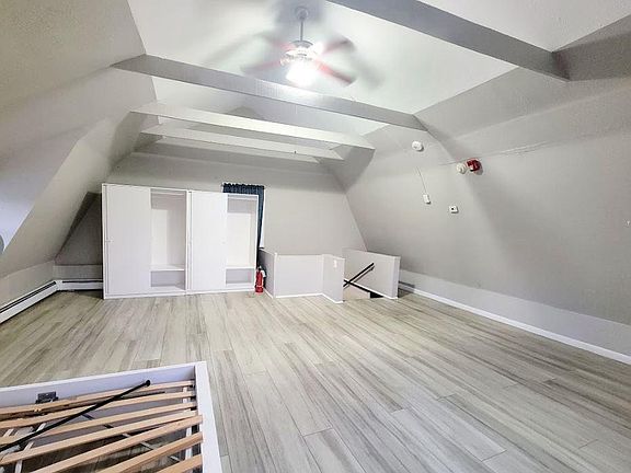 3rd image of 15 Clifton Pl #2