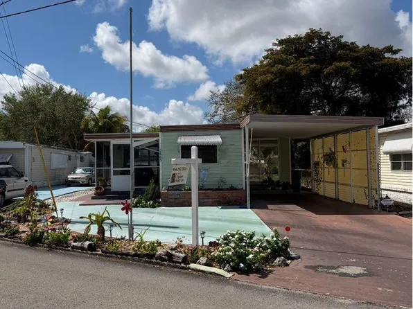 1865 SW 87th Terrace, Davie, FL 33324