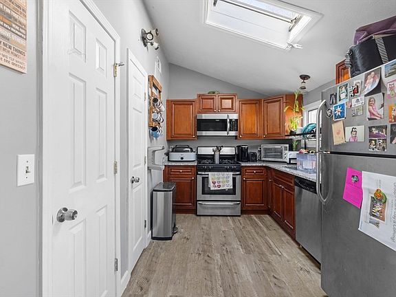 2nd image of 1 Violet St