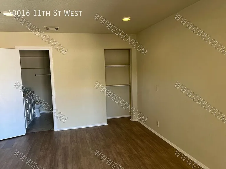 40016 11th St W — Photo 22