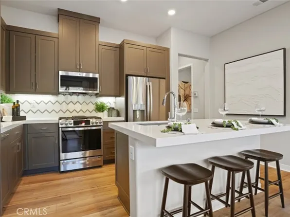 712 Sunrise Rd, Rancho Mission Viejo, CA 92694