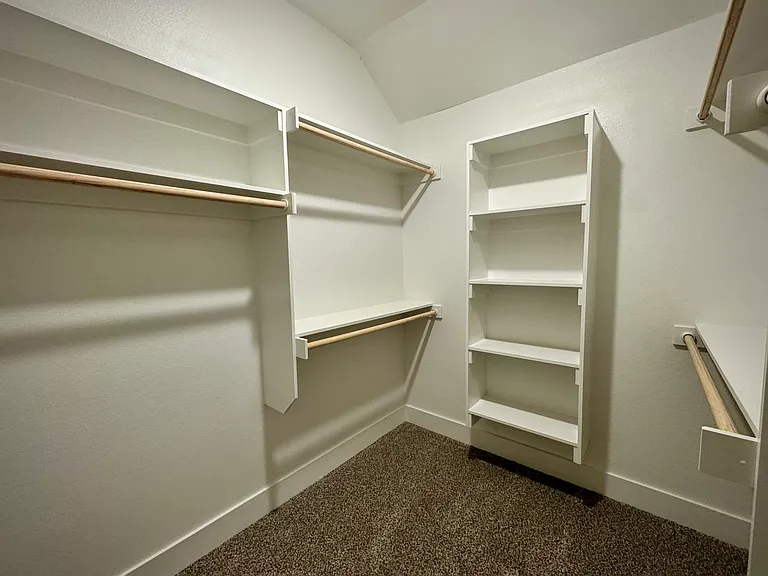 1903 E Hudson Dr — Photo 11