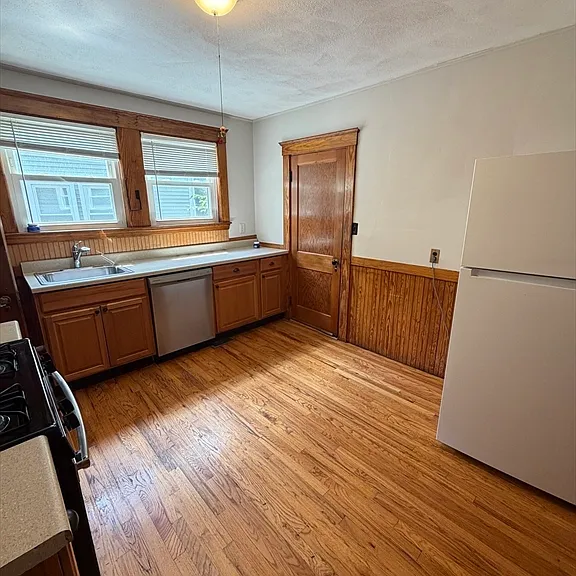 9 Herbertson Rd #1 — Photo 7